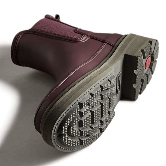 HUNTER Refined Stitch Detail Chelsea Boots - Picture 4 of 17